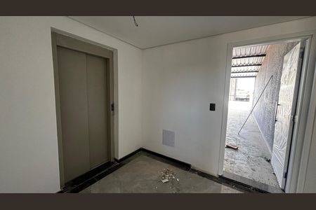 Apartamento à venda com 148m², 3 quartos e 2 vagas Apartamento à venda com 148m², 3 quartos e 2 vagasElevador