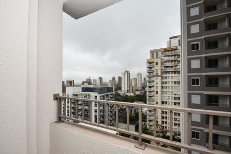 varanda Sala de kitnet/studio para alugar com 1 quarto, 25m² em Pinheiros, São Paulo