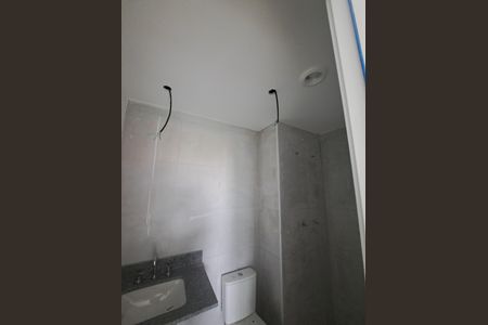 Banheiro de apartamento à venda com 2 quartos, 58m² em Vila Progredior, São Paulo