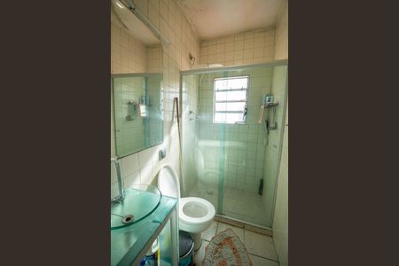 BANHEIRO de casa para alugar com 1 quarto, 300m² em Jardim Maristela, São Paulo