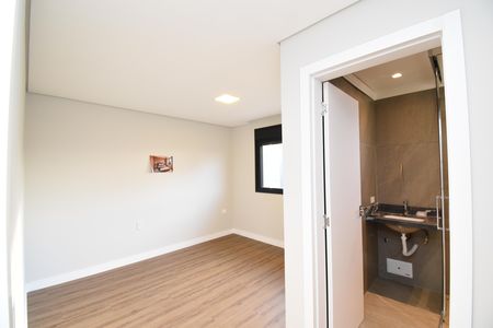 Casa de condomínio à venda com 187m², 3 quartos e 3 vagasSuíte 1