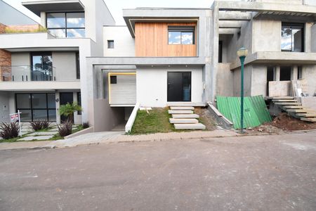 Casa de condomínio à venda com 187m², 3 quartos e 3 vagasFachada