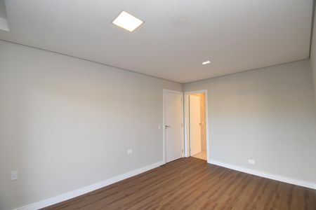 Casa de condomínio à venda com 187m², 3 quartos e 3 vagasSuíte 2
