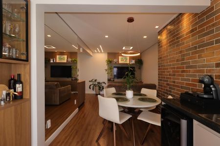Apartamento à venda com 65m², 2 quartos e 2 vagasVaranda da Sala