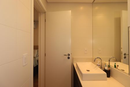 Banheiro da Suíte 1 de apartamento à venda com 2 quartos, 65m² em Jardim, Santo André