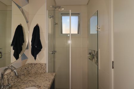 Apartamento à venda com 65m², 2 quartos e 2 vagasBanheiro da Suíte 2 