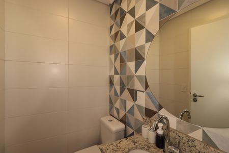 Apartamento à venda com 65m², 2 quartos e 2 vagasBanheiro da Suíte 2 