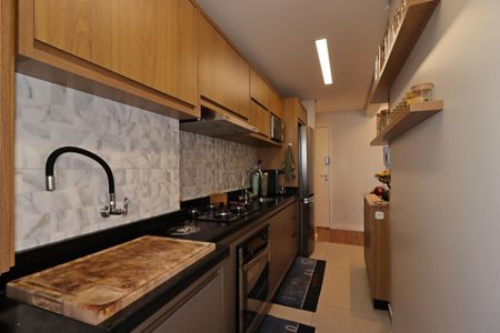 Apartamento à venda com 65m², 2 quartos e 2 vagasÁrea de Serviço
