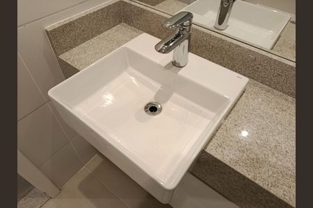 Apartamento para alugar com 52m², 1 quarto e sem vagaBanheiro