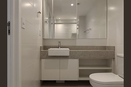 Apartamento para alugar com 66m², 1 quarto e sem vagaBanheiro