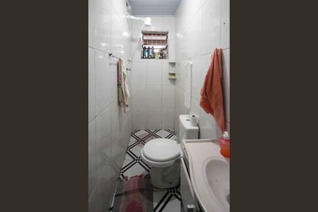 Casa à venda com 196m², 3 quartos e 2 vagas Casa à venda com 196m², 3 quartos e 2 vagasBanheiro da Suite
