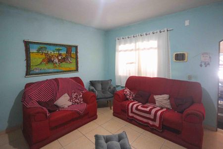 Casa à venda com 196m², 3 quartos e 2 vagas Casa à venda com 196m², 3 quartos e 2 vagasSala