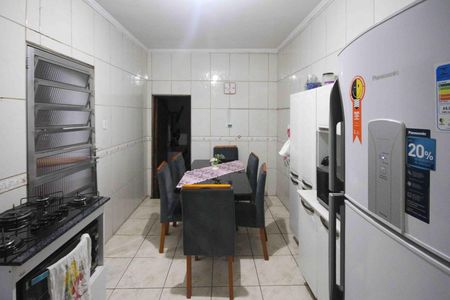 Casa à venda com 196m², 3 quartos e 2 vagas Casa à venda com 196m², 3 quartos e 2 vagasCozinha