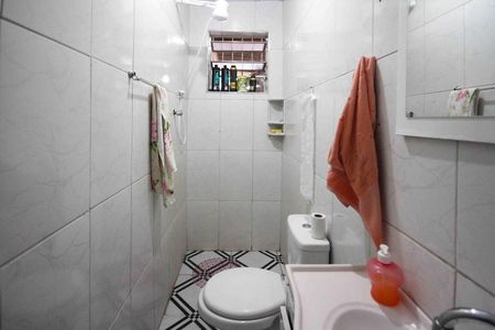 Casa à venda com 196m², 3 quartos e 2 vagas Casa à venda com 196m², 3 quartos e 2 vagasSuite