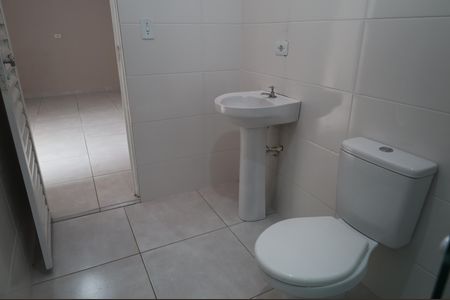 Casa para alugar com 100m², 2 quartos e 1 vagaBanheiro da Suíte