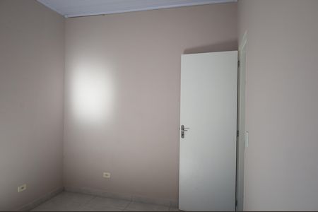 Casa para alugar com 100m², 2 quartos e 1 vagaQuarto