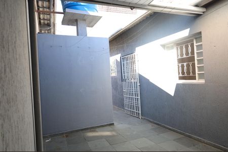 Casa para alugar com 100m², 2 quartos e 1 vagaÁrea de serviço