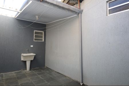 Área de serviço de casa para alugar com 2 quartos, 100m² em Jardim Cruzeiro, São Paulo