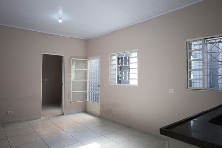 Casa para alugar com 100m², 2 quartos e 1 vagaSala/cozinha