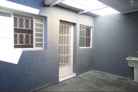 Casa para alugar com 100m², 2 quartos e 1 vagaÁrea de serviço