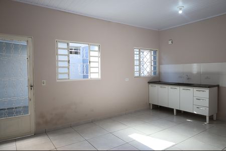 Casa para alugar com 100m², 2 quartos e 1 vagaSala/cozinha