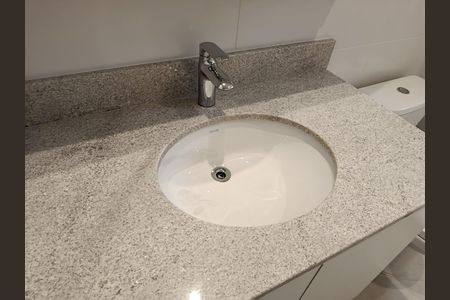 Apartamento para alugar com 50m², 2 quartos e sem vagaBanheiro