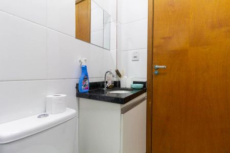 Apartamento à venda com 47m², 2 quartos e sem vaga Apartamento à venda com 47m², 2 quartos e sem vagaBanheiro