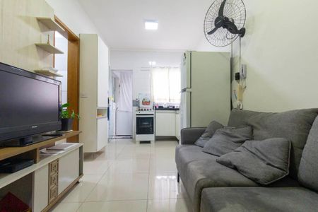 Sala e Cozinha de apartamento à venda com 2 quartos, 47m² em Vila Costa Melo, São Paulo