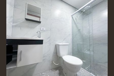 Banheiro de kitnet/studio para alugar com 1 quarto, 28m² em Lapa, São Paulo