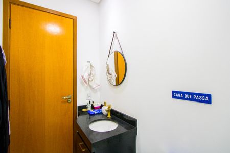 Banheiro social de apartamento para alugar com 3 quartos, 115m² em Vila Assunção, Santo André