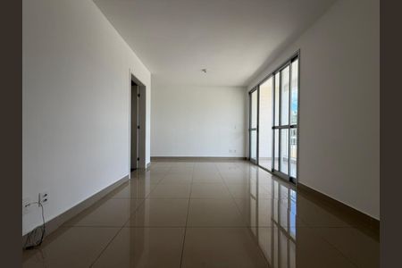 Apartamento para alugar com 80m², 3 quartos e 1 vagaSala