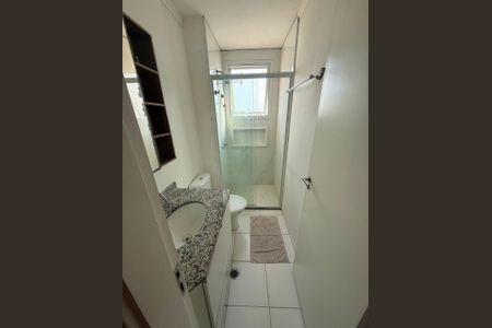 Banheiro de apartamento para alugar com 1 quarto, 50m² em Vila Matias, Santos