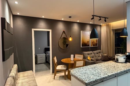 Sala de apartamento para alugar com 1 quarto, 50m² em Vila Matias, Santos