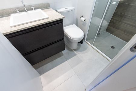 Studio para alugar com 28m², 1 quarto e sem vaga Studio para alugar com 28m², 1 quarto e sem vagaBanheiro
