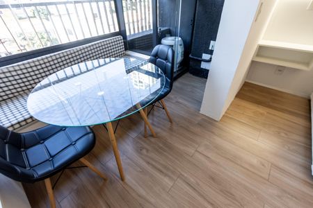 Studio para alugar com 28m², 1 quarto e sem vaga Studio para alugar com 28m², 1 quarto e sem vagaVaranda