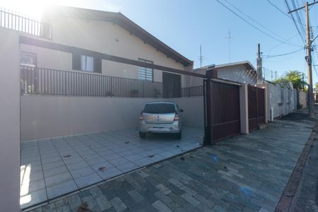 Fachada de casa à venda com 2 quartos, 250m² em Cidade Jardim, Campinas