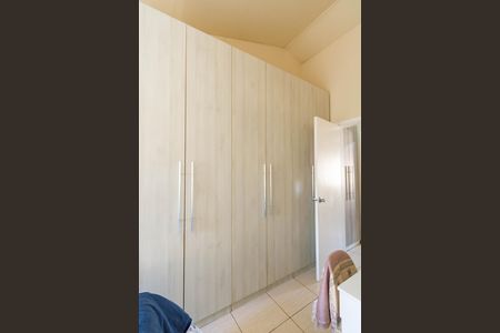 Casa de Condomínio à venda com 2 quartos, 76m² em Rio Branco, Canoas