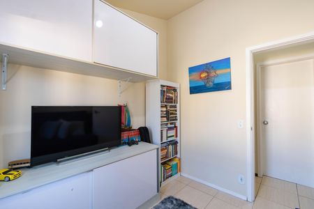 Casa de condomínio à venda com 76m², 2 quartos e 1 vaga