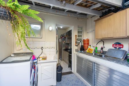 Casa de Condomínio à venda com 2 quartos, 76m² em Rio Branco, Canoas