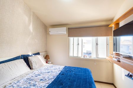 Casa de Condomínio à venda com 2 quartos, 76m² em Rio Branco, Canoas