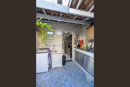 Casa de Condomínio à venda com 2 quartos, 76m² em Rio Branco, Canoas
