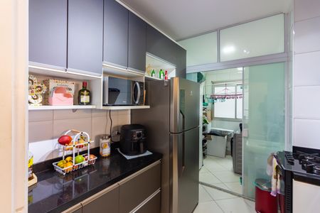 Apartamento à venda com 62m², 2 quartos e 2 vagasCozinha 