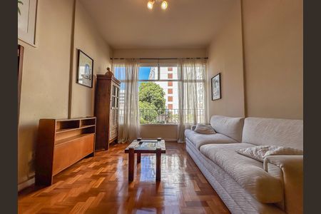 Apartamento para alugar com 75m², 2 quartos e sem vaga