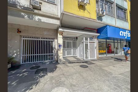 Apartamento para alugar com 75m², 2 quartos e sem vaga