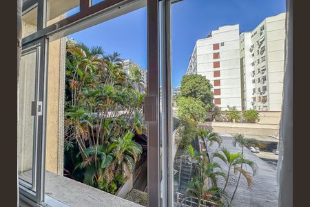 Apartamento para alugar com 75m², 2 quartos e sem vaga