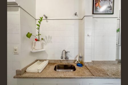 Apartamento para alugar com 75m², 2 quartos e sem vaga