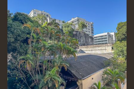 Apartamento para alugar com 75m², 2 quartos e sem vaga