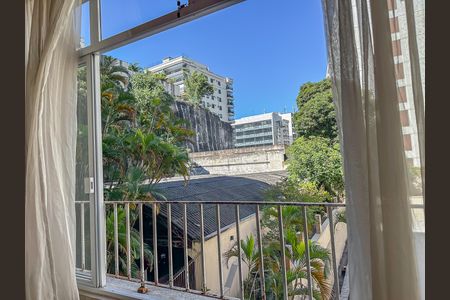 Apartamento para alugar com 75m², 2 quartos e sem vaga