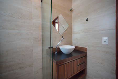 Casa para alugar com 80m², 2 quartos e 1 vagaBanheiro