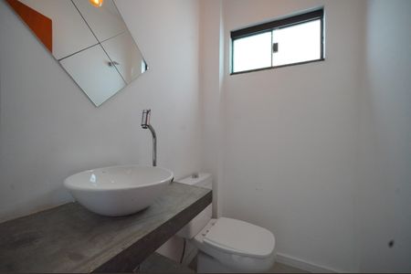 Casa para alugar com 80m², 2 quartos e 1 vagaLavabo